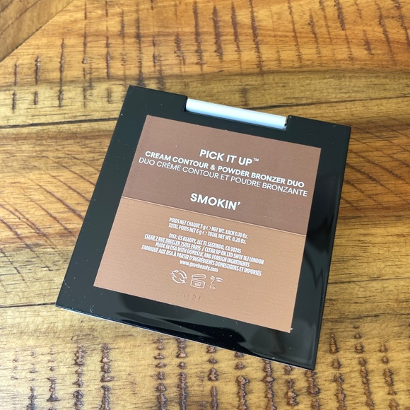 GXVE BY GWEN STEFANI Pick It Up Cream Contour & Powder Bronzer Duo in Smokin' - Picture 7 of 7